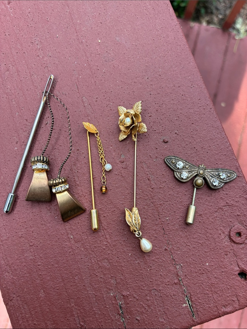 Set of four vintage stick pins